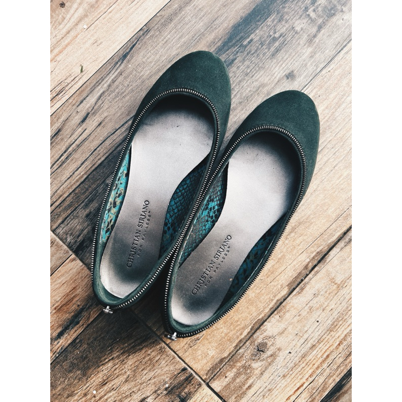 Preloved Flat shoes by Christian Siriano