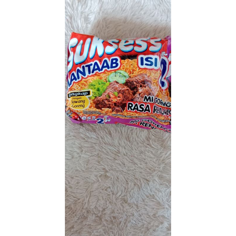 

Mie sukses isi 2 rasa rendang