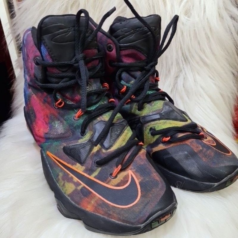 SEPATU NIK LEBRON JAMES