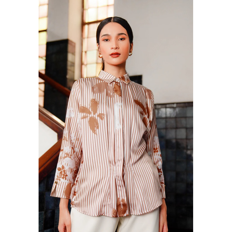Benang jarum-Amona Pleated Shirt