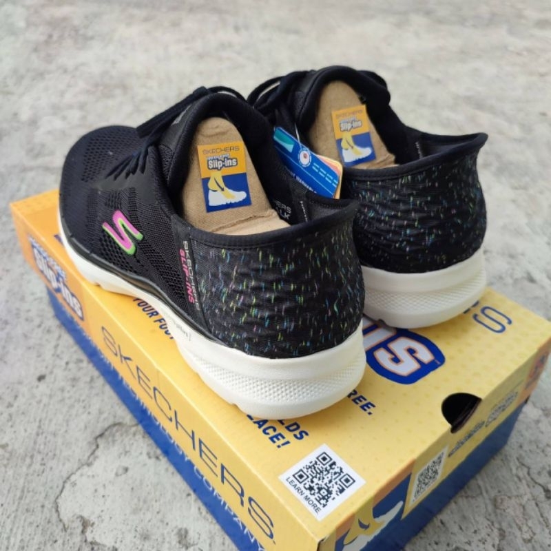 Skechers Go Walk 6 Slip Ins Black
