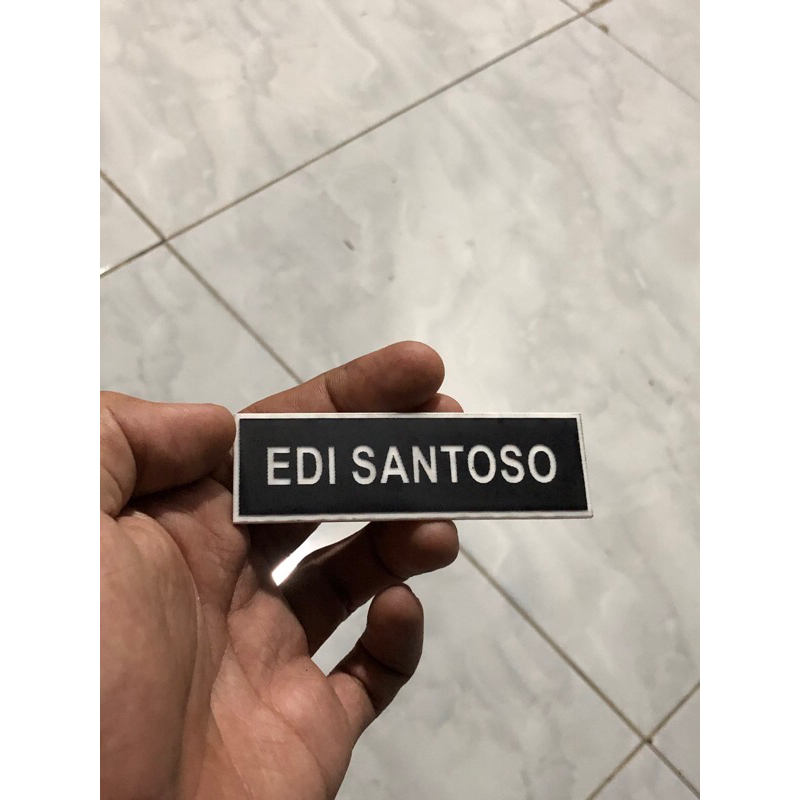 

Name Tag / Nama Dada grafir