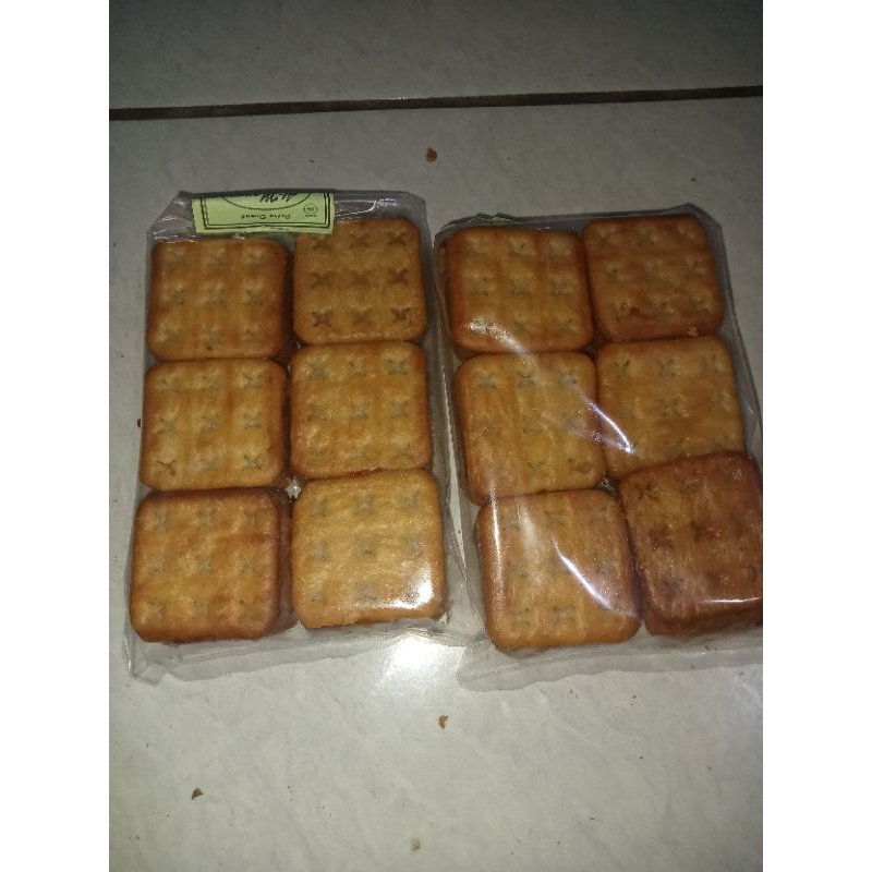 

KUE GABIN/KUE TAPE/CEMILAN/KUE GORENG ISI 6