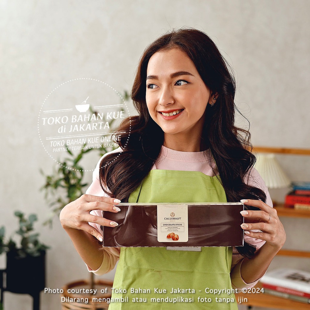 

Callebaut Stick 44% 1,6kg Box Dark Chocolate Couverture Cokelat Baking Coklat Baton Sticks