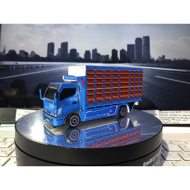 Miniatur Truk AYAM BEKAJE BIRU  Kecil Skala Hotwheels (1:64)