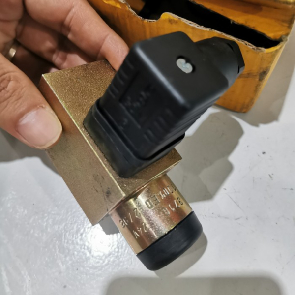 

Dijual Solenoid Thomas Magnete 3710 24V DC Limited