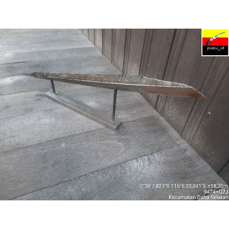 Pusaka khas dayak kalimantan