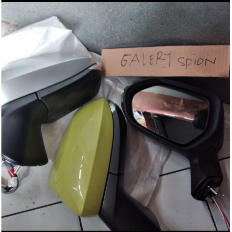 Spion sienta tipe Q kiri original-kaca spion sienta retract