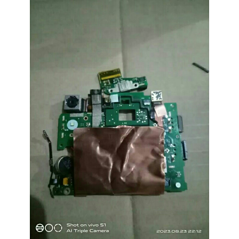 mesin Hp HTC 2PUK200 Desire 825 mesin normal udah tested