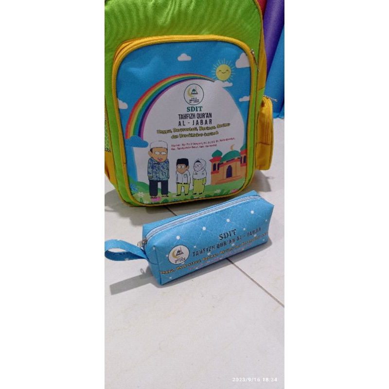 

pensilcase tempat pensil