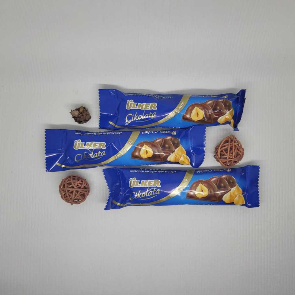 

Cokelat dengan Hazelnut utuh | Ulker 100% original Türkiye