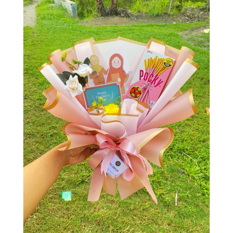 

lyla teacher's bouquet by LYLA KREATIF