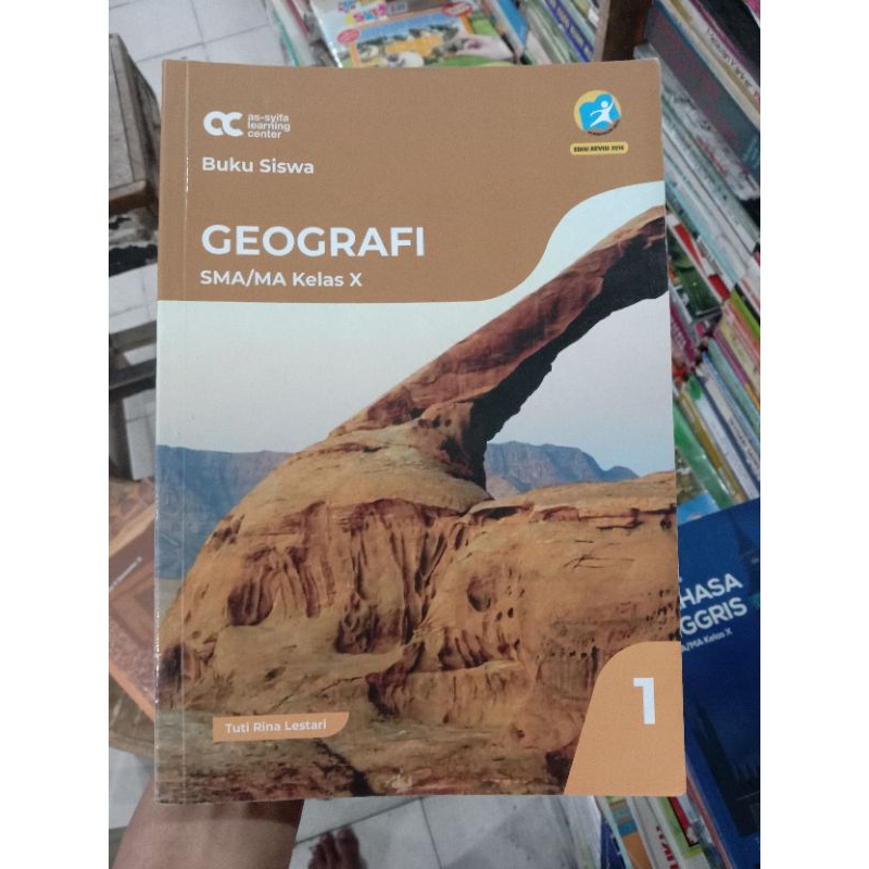 Buku Siswa Geografi X SMA.Edisi Revisi 2016.