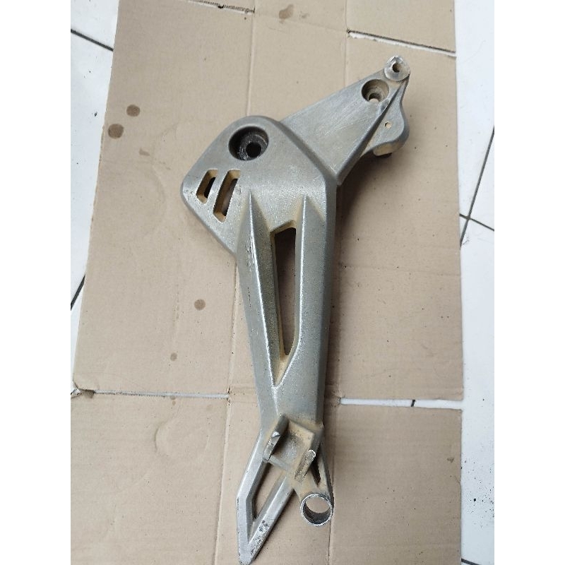 Footstep step Postep sebelah kanan Supra X 125 DD lama Old Original