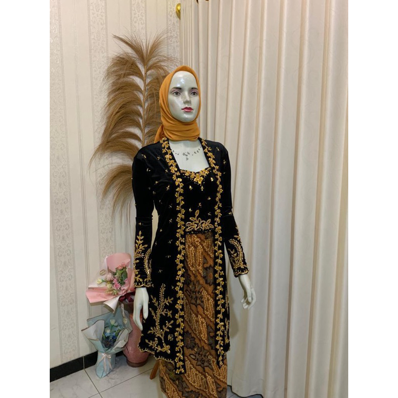 kebaya kutu baru payet bahan bludru