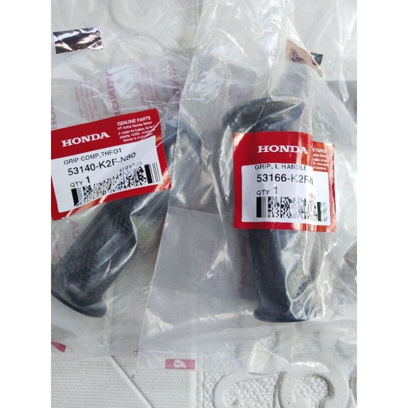 53140K2FN80-53166K2FN80 HANDGRIP COMP KARET GAS SCOOPY TAHUN 2021-2023 ORIGINAL AHM