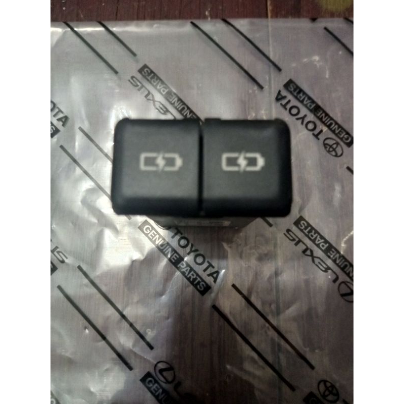 Tempat casan hp mobil Fortuner