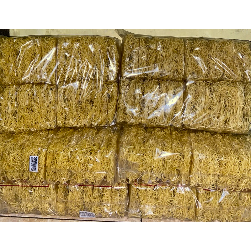 

mie kering 200 keping @ 60 grm / keping