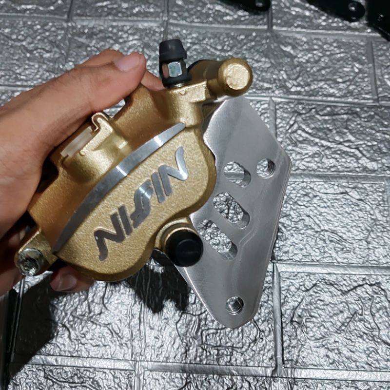 Breket+Kaliper 2pistonnissin ukuran 300mm Jupiter Z Fizr Kaliper 2 piston Jupiter Z Fizr set Breket 