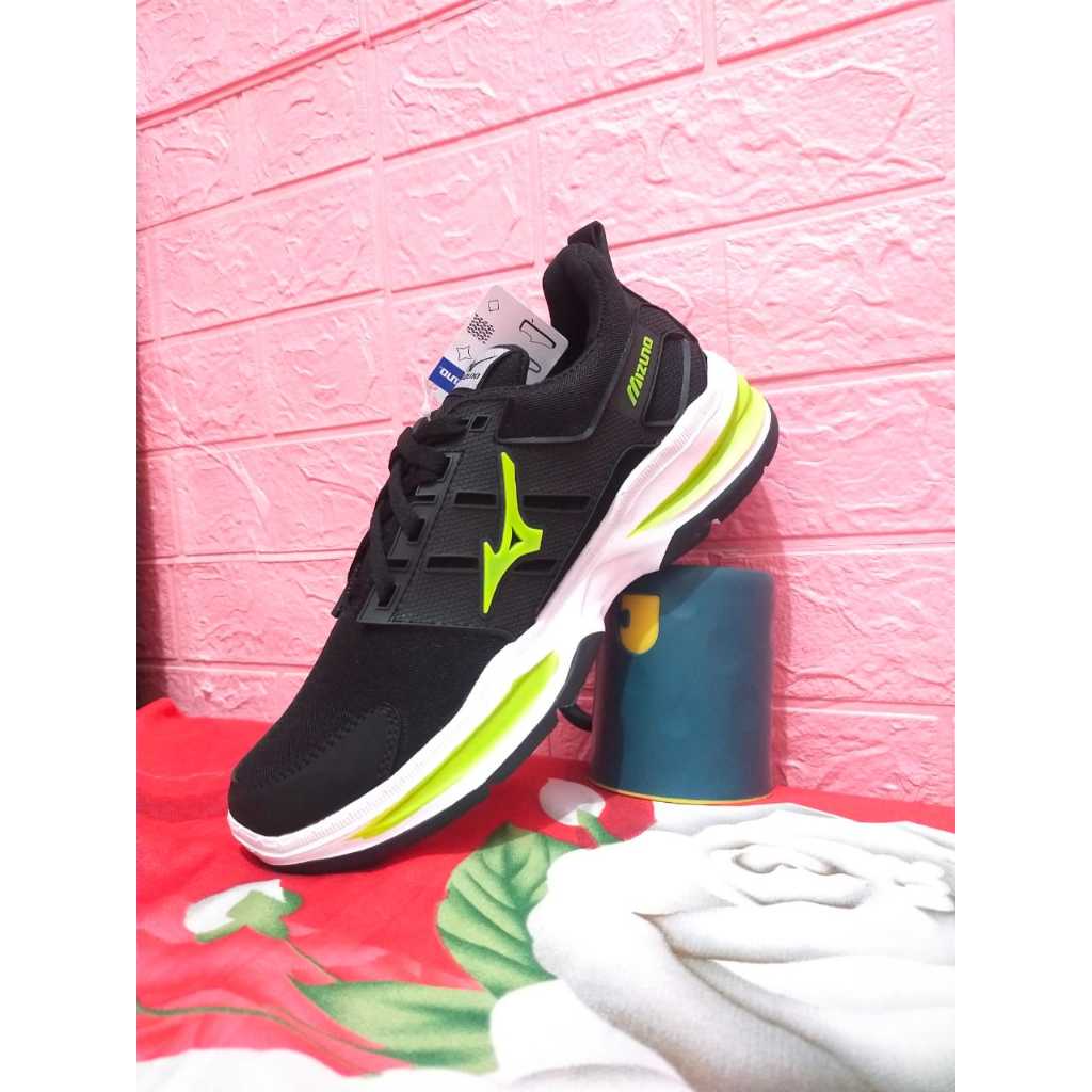 Sepatu Volly Mizuno Momentum MID Terbaru pria /UNISEX/ Sepatu voli wave momentum sepatu bandminton s