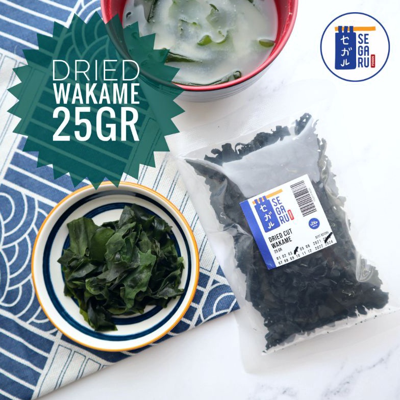 

[۩B33$] Dried Cut Wakame - Rumput Laut Kering - Untuk Ramen Udon Miso 25 Gr Harga Baru