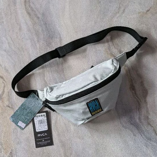 waistbag RVCA original - ada sedikit minus