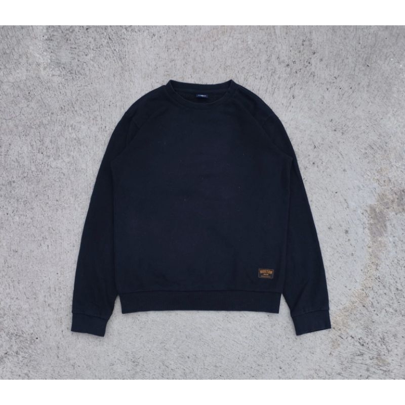 Crewneck Polham Hitam