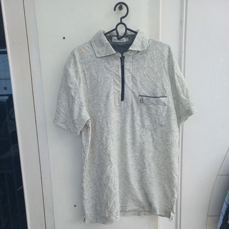 Kaos kerah cowok ganteng warna abu