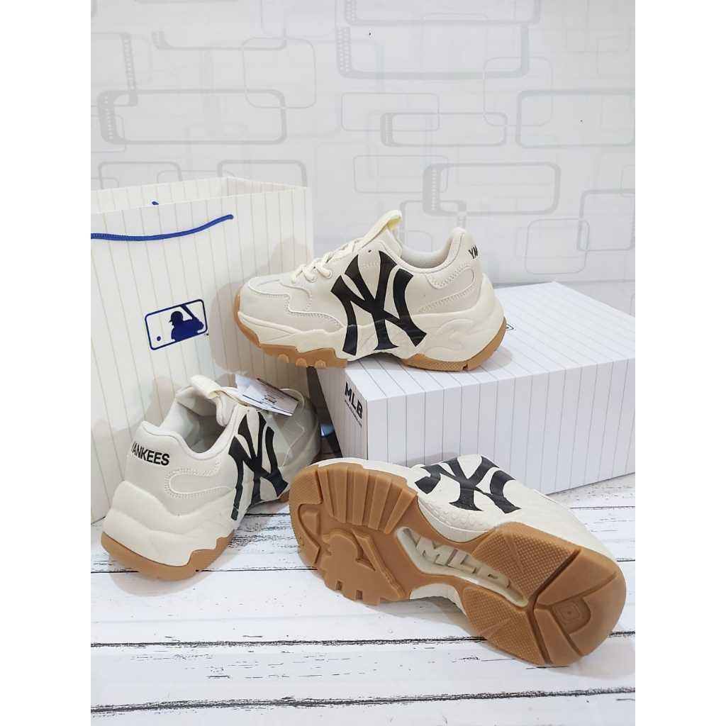 Woman Sneaker Chunky NY Yankees
