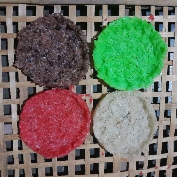 

**Rengginang mentah sedang**