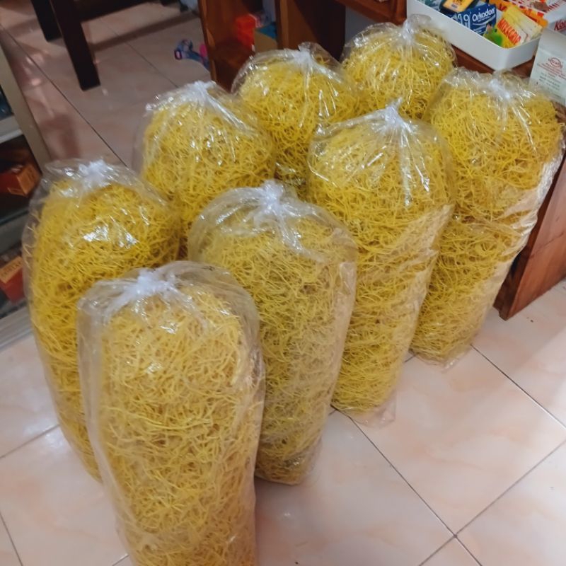 

MIE KONYOL MENTAH/ MIE AWUD/ KERUPUK MIE 1,8 KG