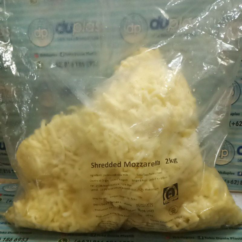 

Shredded Mozzarella / Keju Parut Dairy Partners 250 gram