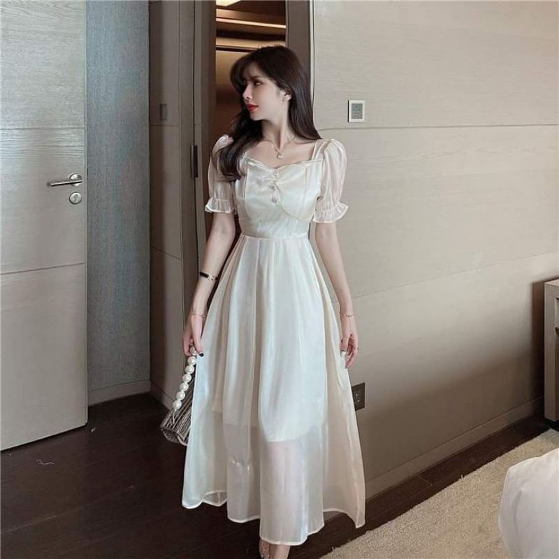 DRESS KOREA VINTAGE BRUKAT KAIN PUTIH BERKILAU