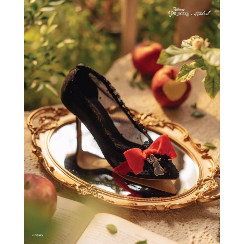 Ittaherl Snow White disney 60mm Maxi pointy ink sz 40cm