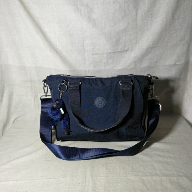 Kipling Amiel Slingbag Handbag Nylon in Blue Navy