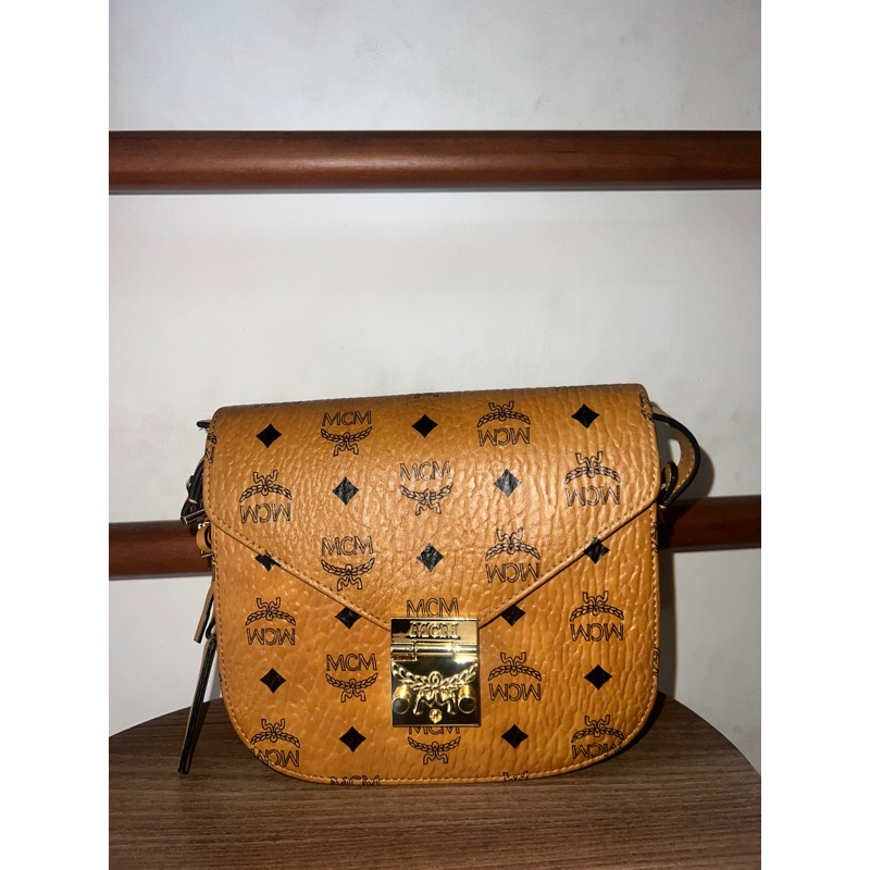 MCM Slingbag Preloved