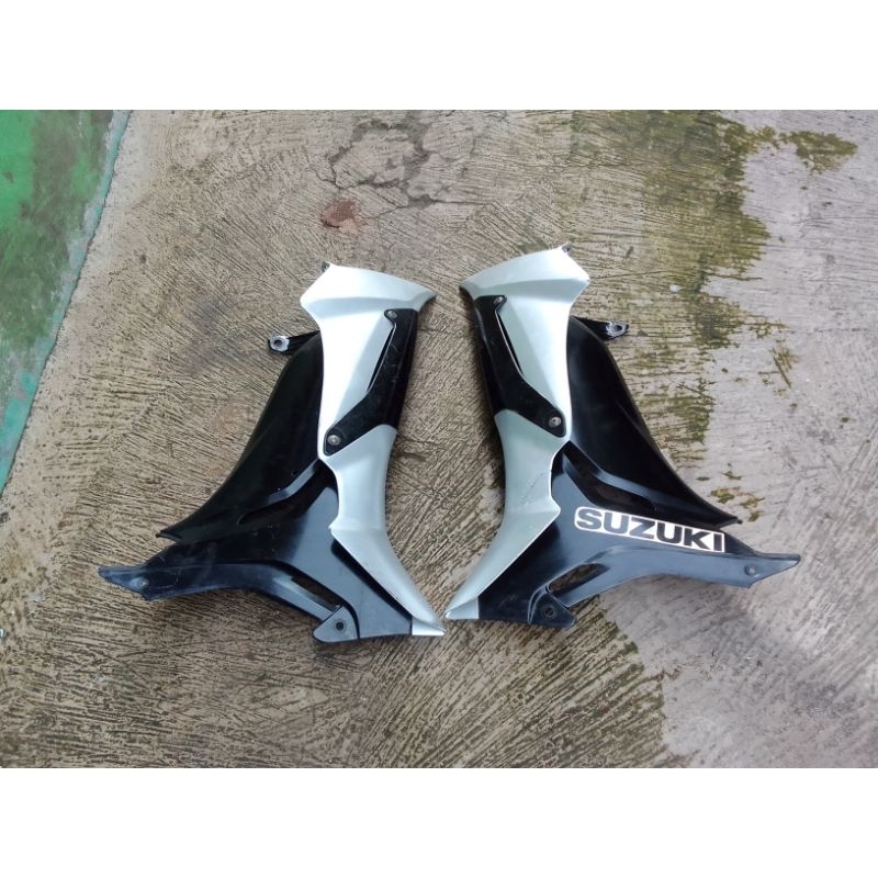 sayap luar dalam Suzuki smash Titan original