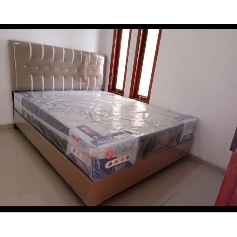 Dipan/Ranjang/Tempat Tidur type Minimalis
