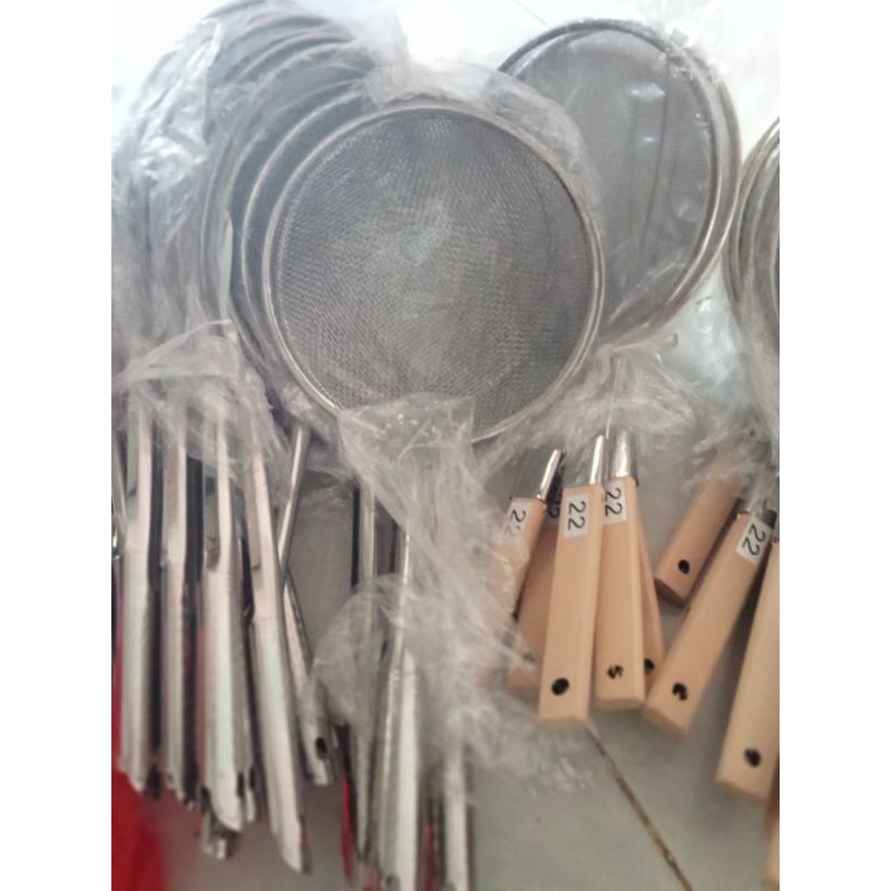 SEROKAN GAGANG KAYU / SEROKAN NO 22CM / SARINGAN PENGGORENGAN / SEROKAN GAGANG STANLIES