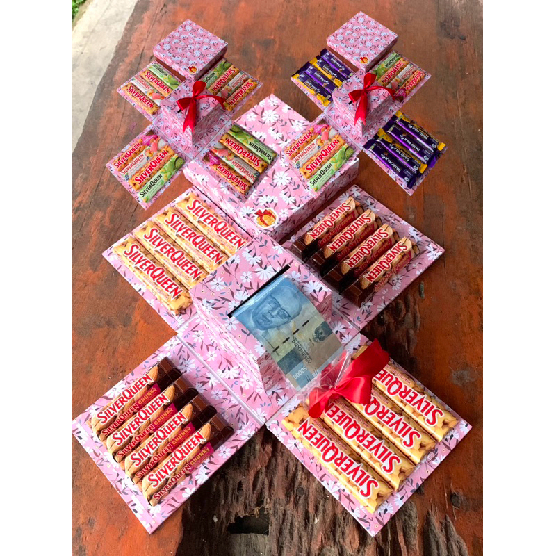 

SURPRISE GIFT BOX Cokelat Silverqueen Hadiah Valentine