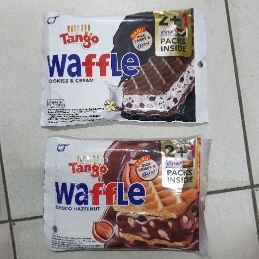 

Tango WAFFLE CHOCO HAZELNUT / COOKIES CREAM biskuit wafer crunchy COKLAT 75gr.