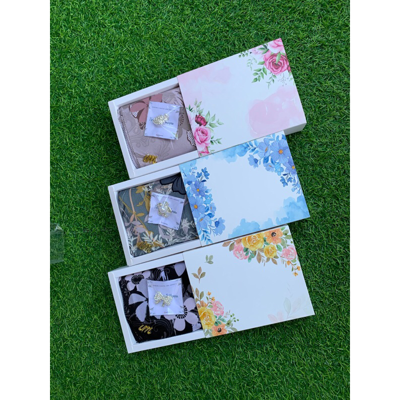 Hampers Jilbab Umama (hanya box,tas,kartu dan bros)