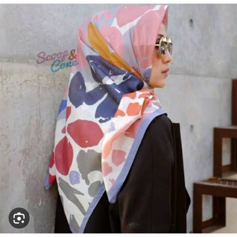 HIJAB SCOOP AND CONE  FLORAI PATTERN