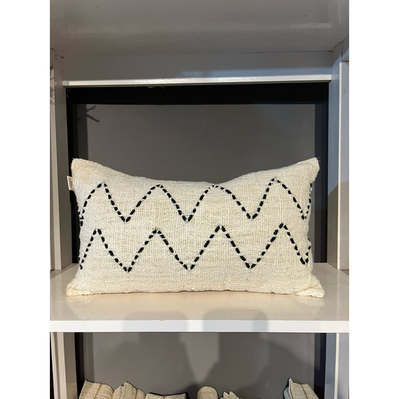 Bantal Kain Tenun Tumanggal Ukuran 30X50