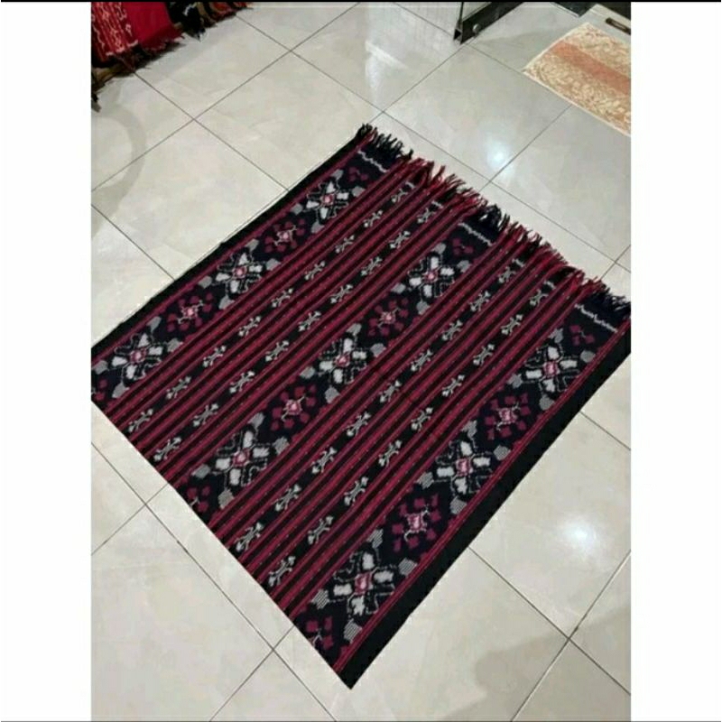 Kain Tenun Motif Maluku
