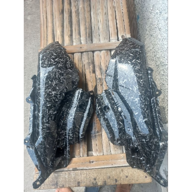 sambungan body samping vario 125 150 new karbon