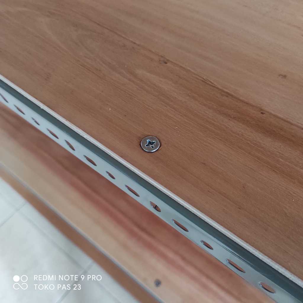 Rak Besi Siku Lubang Besi 2mm Ukuran P90 L50 T140 (cm) 3 Susun Tingkat