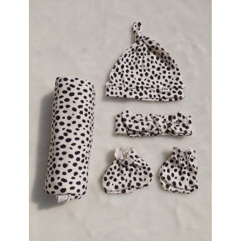 TERLARIS SET BEDONG/SWADDLE (BEDONG+SARUNG TANGAN+SARUNG KAKI+BANDANA/TOPI) 