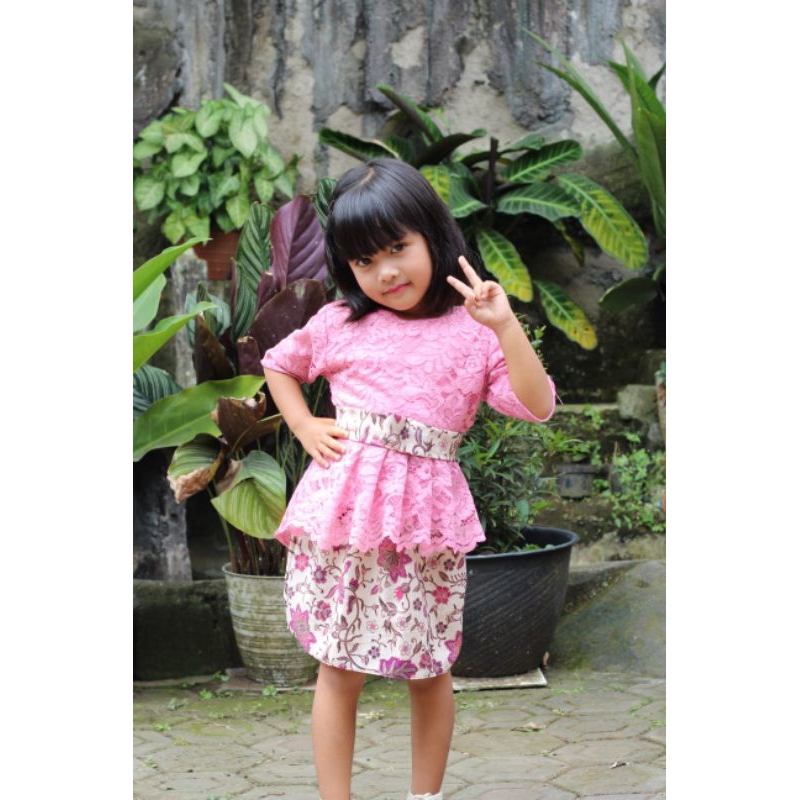 Baju kebaya anak perempuan lengan pendek rok pendek modern lucu
