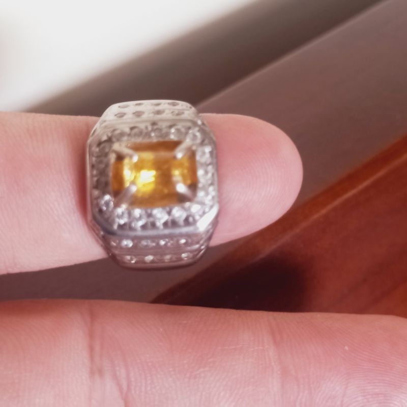 Natural Yellow Sapphire